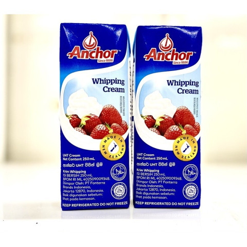 Kem sữa tươi Anchor Whipping Cream 250ml