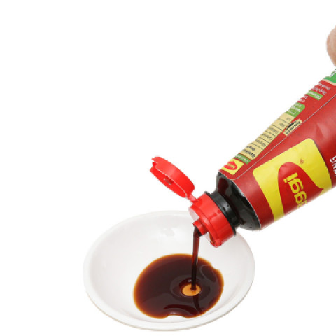 Nước tương đậu nành Maggi đậm đặc 700ml