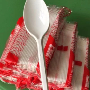 Muỗng nhựa gói 50 cái