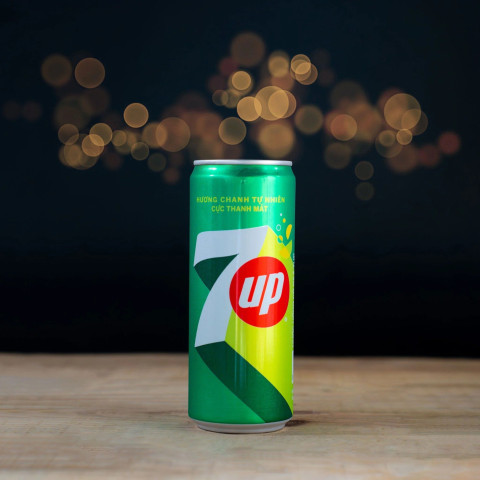 Nước ngọt 7 Up lon 320ml 