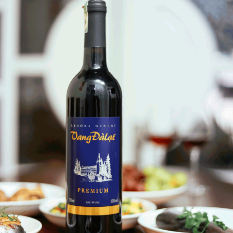 Rượu vang Đà Lạt Premium 750ml
