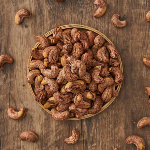 Hạt điều rang muối còn vỏ lụa