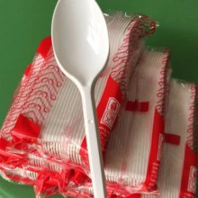 Muỗng nhựa gói 50 cái